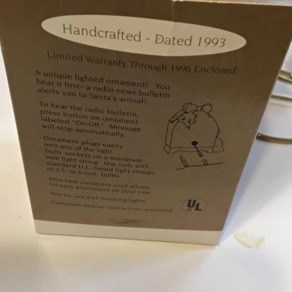 1993 Hallmark keepsake radio News Flash Christmas ornament - Picture 6 of 8